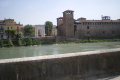 20130803-152315-PENTAX_Optio_L40-Singkreis_Italien