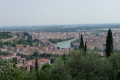 20130803-153559-DMC-TZ5-Singkreis_Italien