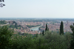 20130803-153621-DMC-TZ4-Singkreis_Italien