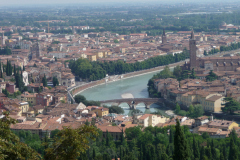 20130803-154056-DMC-TZ5-Singkreis_Italien