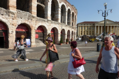 20130803-164854-DMC-TZ36-Singkreis_Italien