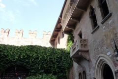 20130803-171512-DMC-TZ5-Singkreis_Italien