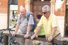 20130803-172514-DMC-TZ4-Singkreis_Italien